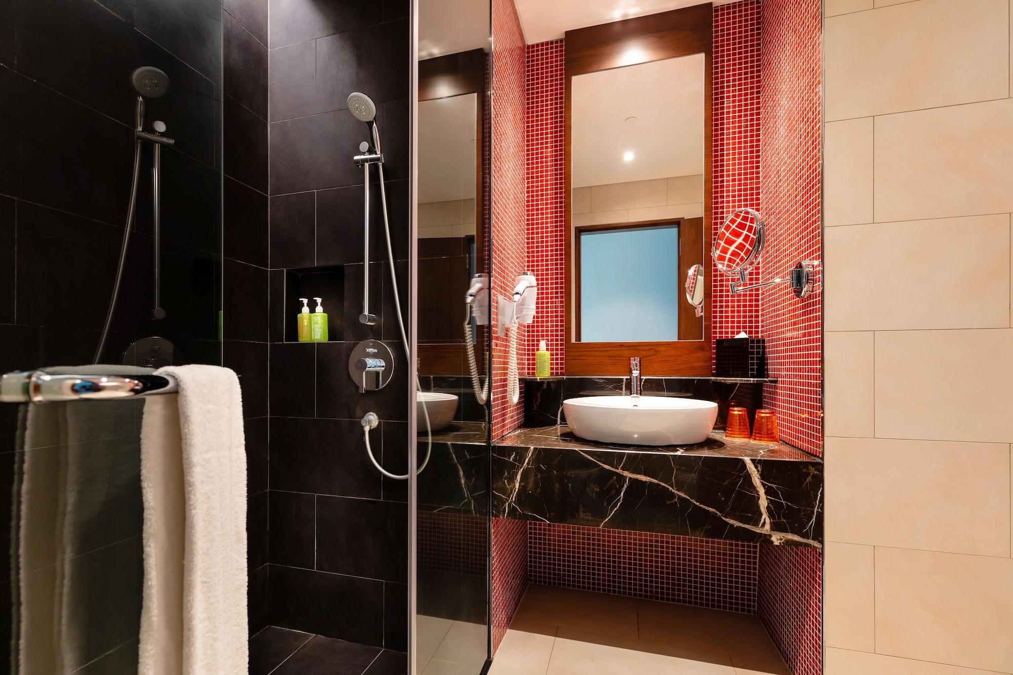 Resorts World Sentosa - Festive Hotel Singapur Zewnętrze zdjęcie Bathroom