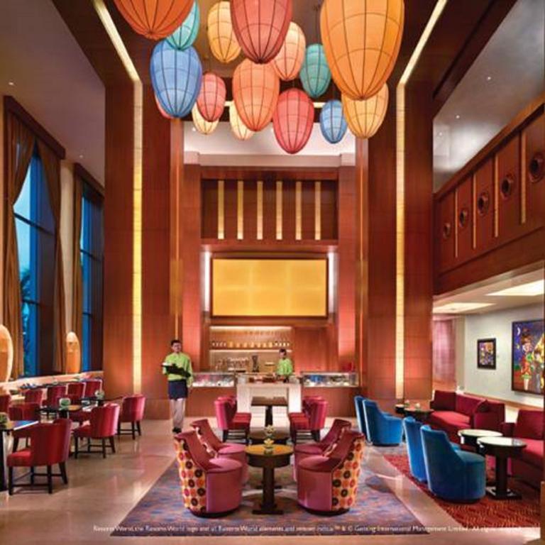 Resorts World Sentosa - Festive Hotel Singapur Zewnętrze zdjęcie The lobby lounge