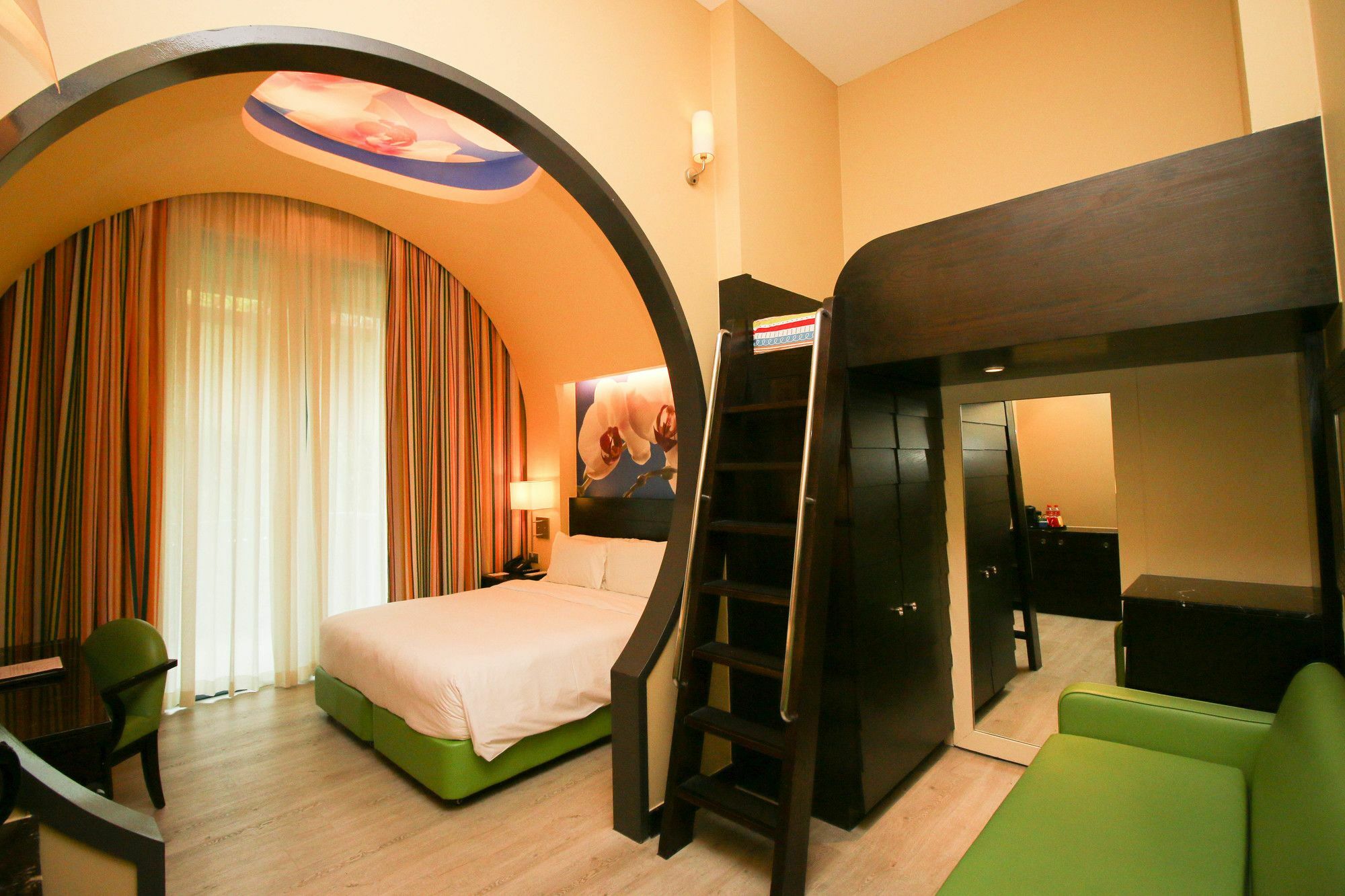 Resorts World Sentosa - Festive Hotel Singapur Zewnętrze zdjęcie A room at the hotel