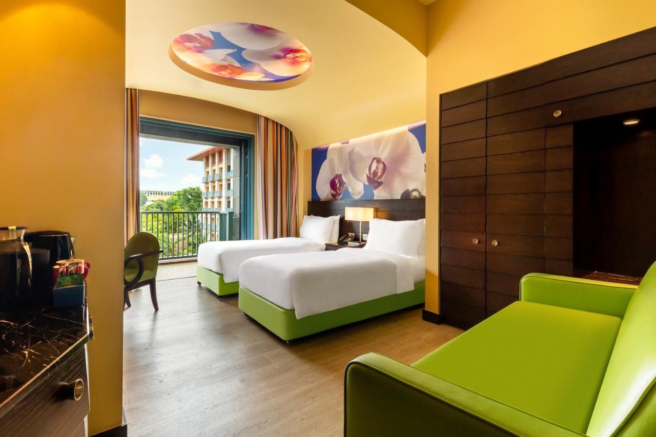 Resorts World Sentosa - Festive Hotel Singapur Zewnętrze zdjęcie Deluxe Room